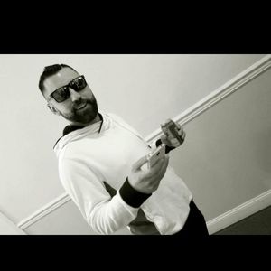 Meet your Posher, Tom